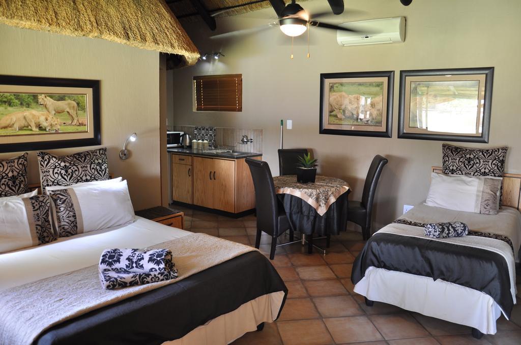Ukutula Lion Lodge Beestekraal  Bilik gambar