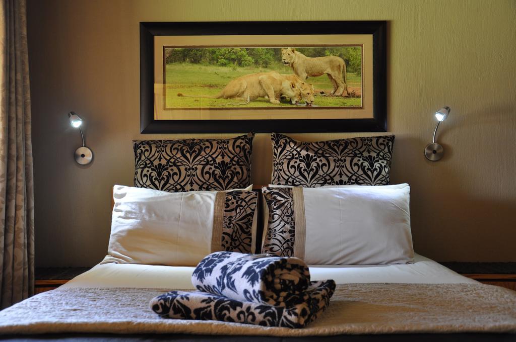Ukutula Lion Lodge Beestekraal  Bilik gambar